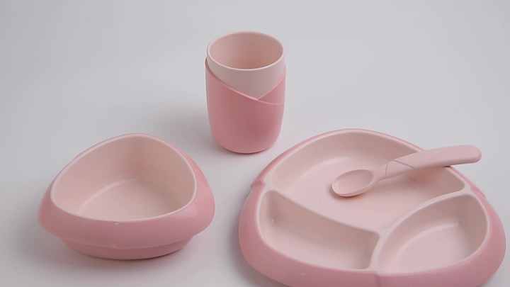塑料儿童餐具的环保材料应用，绿色生活从餐桌开始