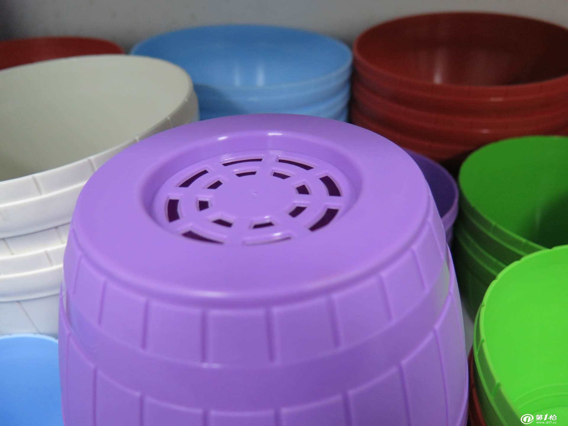 塑料制品，现代生活的双刃剑