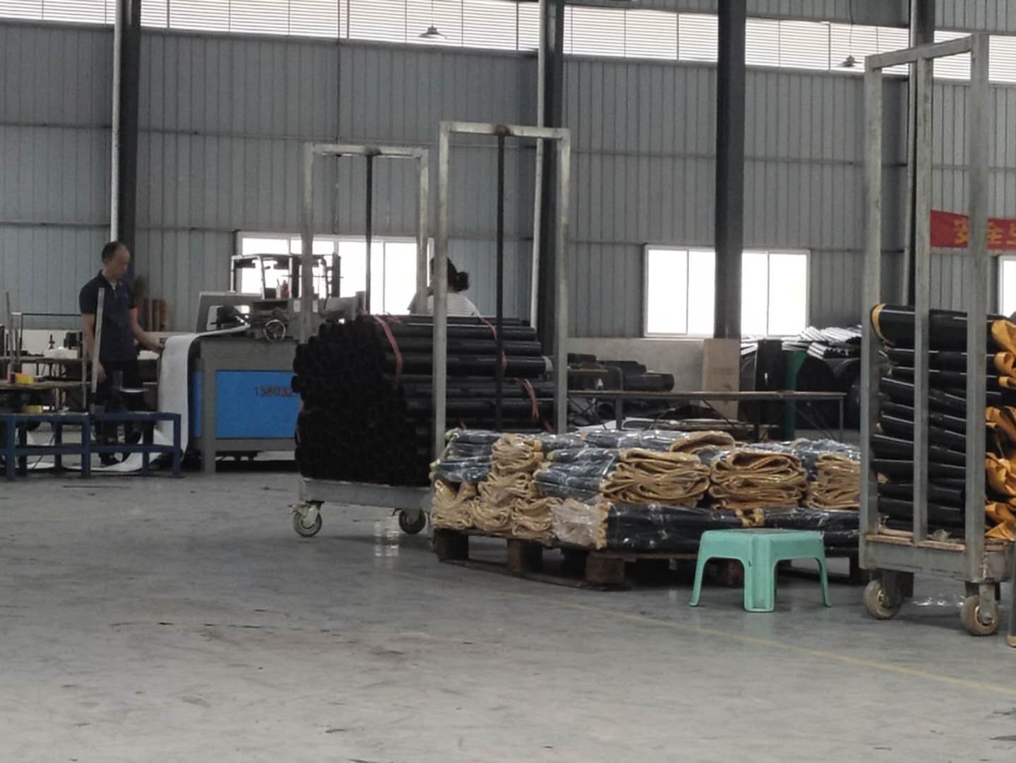 全球塑料制品基地，繁荣与挑战的并存状态