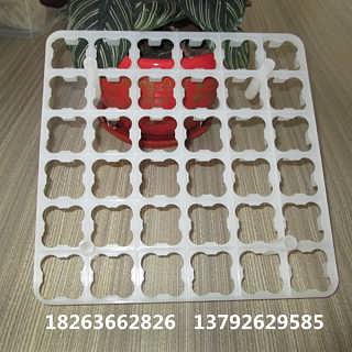 蛋盘塑料制品，一种实用且多变的现代生活必需品